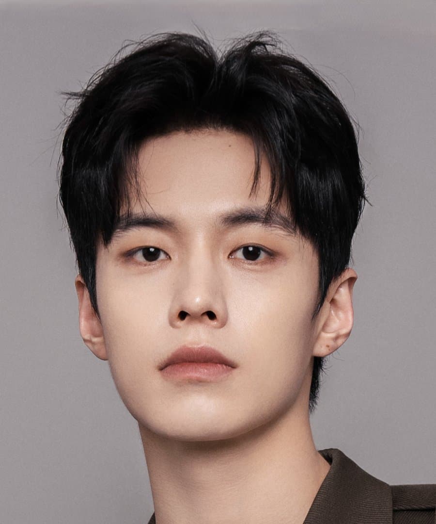 He Yu Profile pic 1