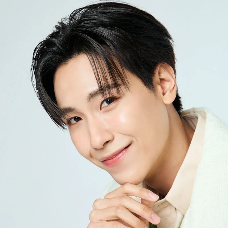 Junior Panachai profile pic