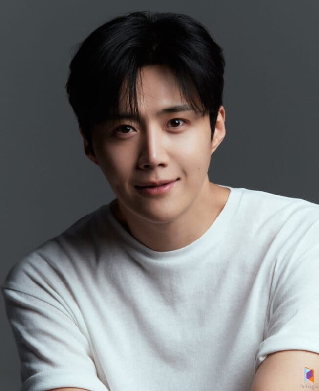 Kim Seon Ho profile pic