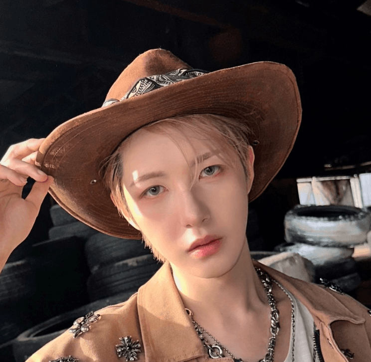 Renjun NCT DREAM Profile pic