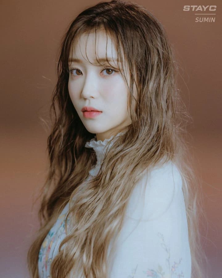stayc sumin profile pic