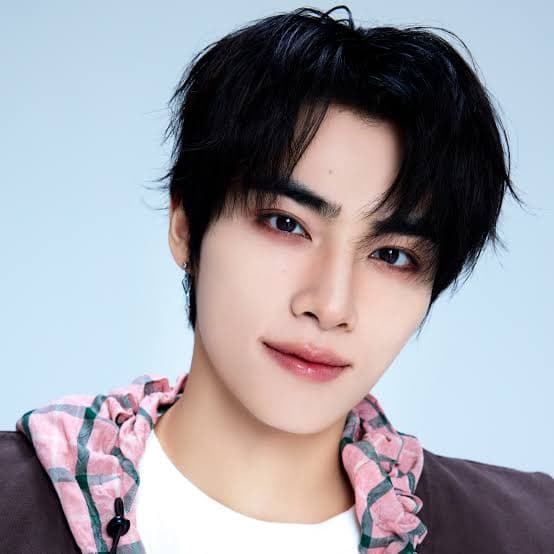 Xiaojun WayV profile pic