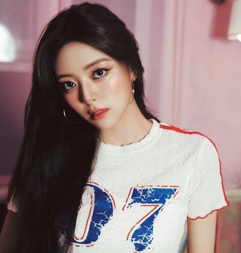 Yuna ITZY Profile pic